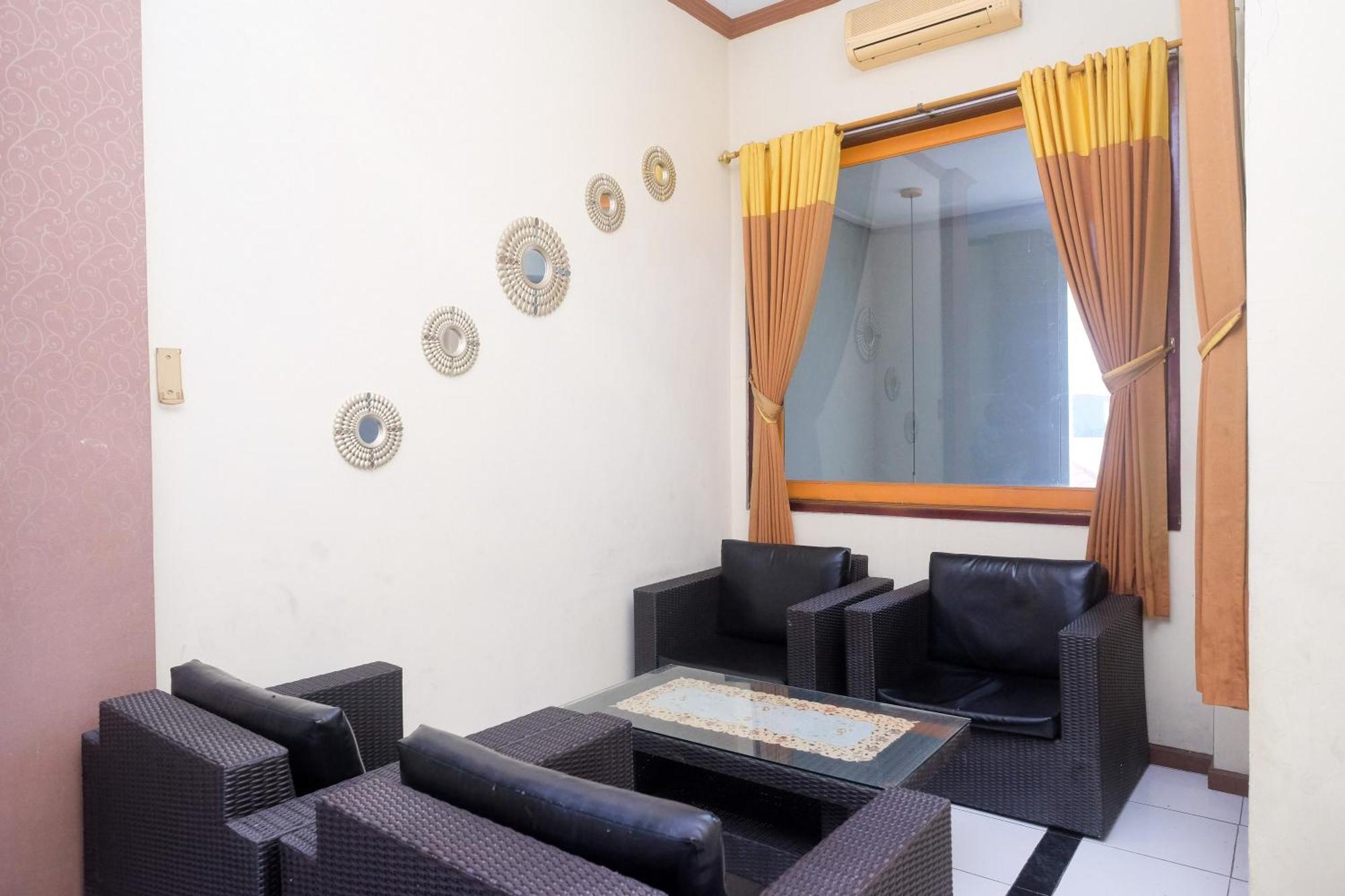 Urbanview Hotel Dedy Jaya Brebes Eksteriør billede